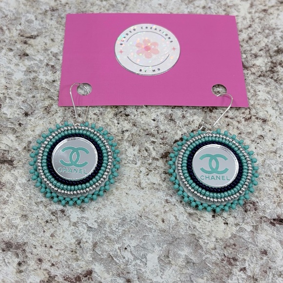 Handmade beaded statement earrings - Picture 1 of 2